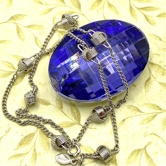 AVON Silver Tone Knot Chain Vintage Necklace - Picture 2 of 9
